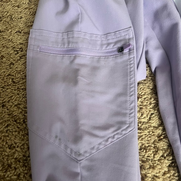 Figs Lavender Scrub Set - Picture 4 of 6